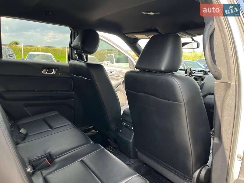 Позашляховик / Кросовер Ford Explorer 2017 в Львові