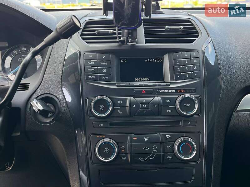 Позашляховик / Кросовер Ford Explorer 2017 в Львові