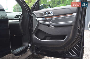 Внедорожник / Кроссовер Ford Explorer 2018 в 