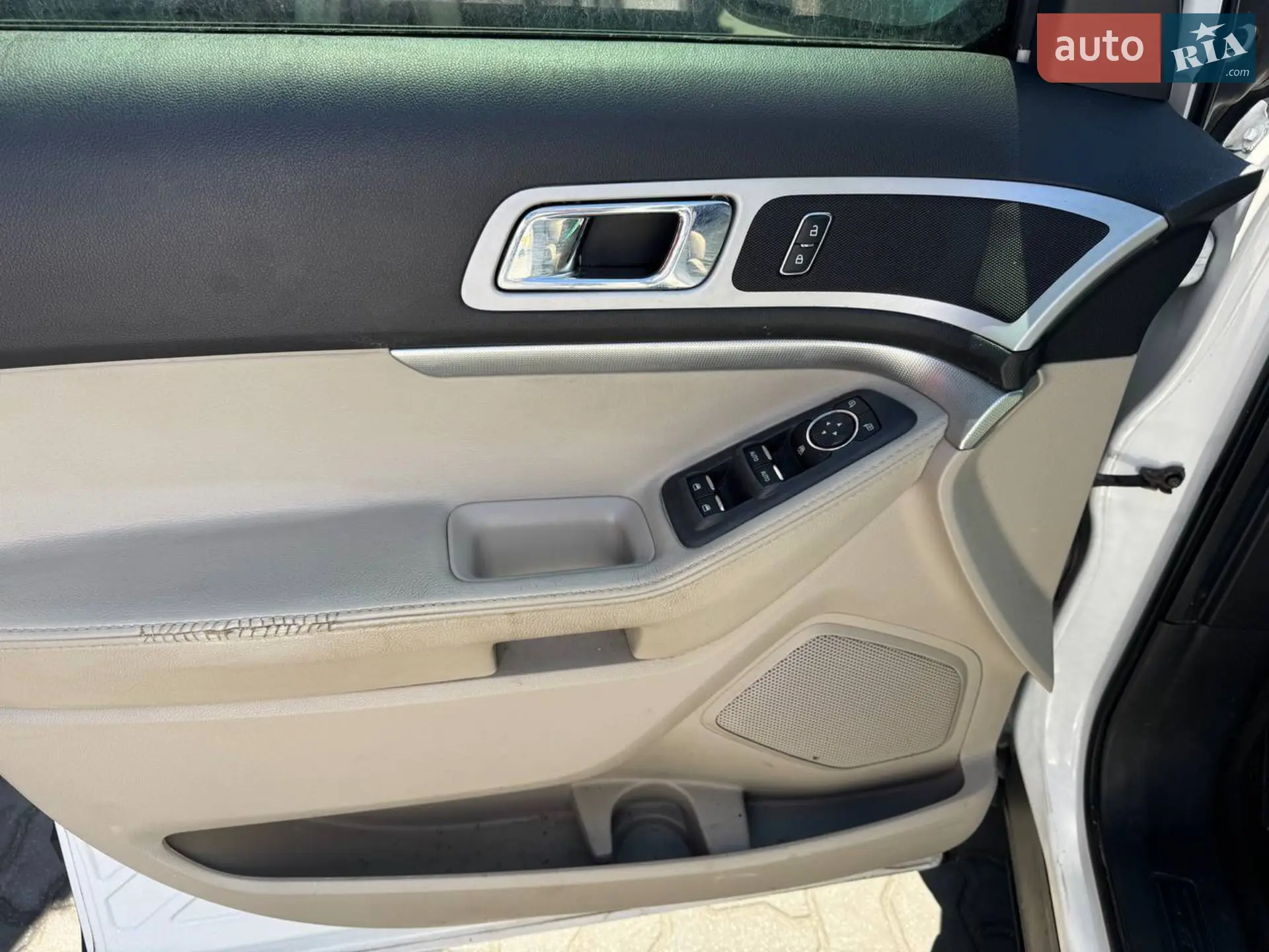 2013 Ford Explorer - мініатюра 9
