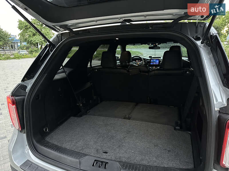 Внедорожник / Кроссовер Ford Explorer 2022 в Ровно