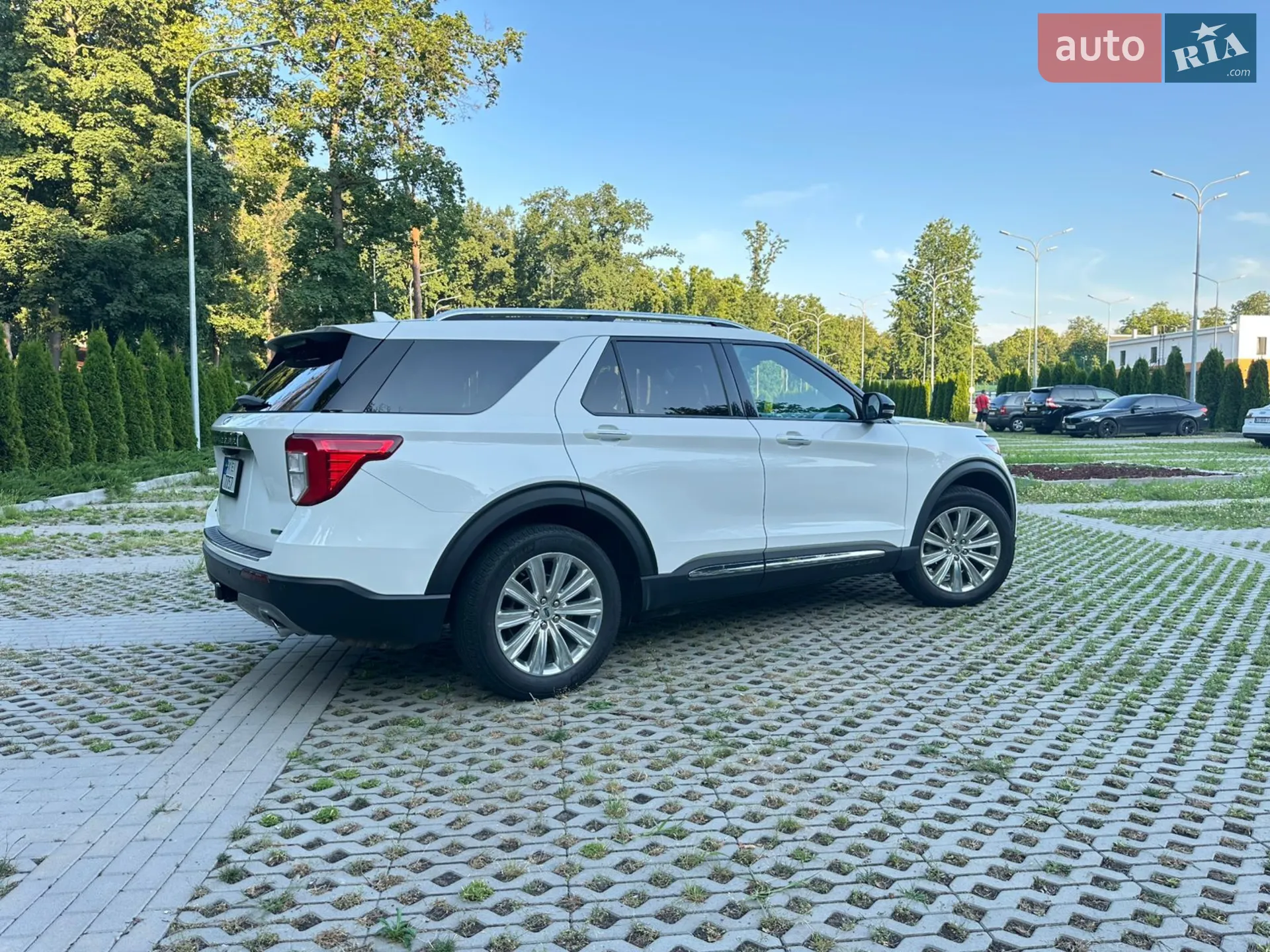 2020 Ford Explorer - мініатюра 5
