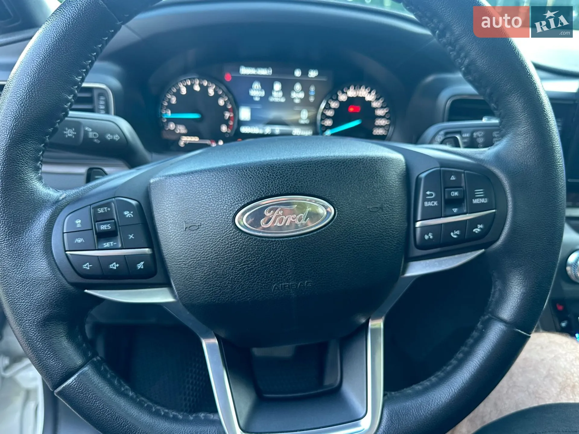 2020 Ford Explorer - мініатюра 20
