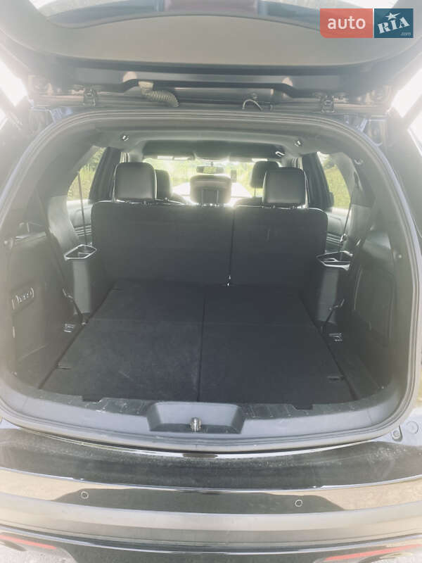Внедорожник / Кроссовер Ford Explorer 2017 в Ровно