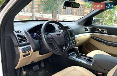 Внедорожник / Кроссовер Ford Explorer 2016 в 