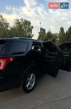 Внедорожник / Кроссовер Ford Explorer 2016 в 