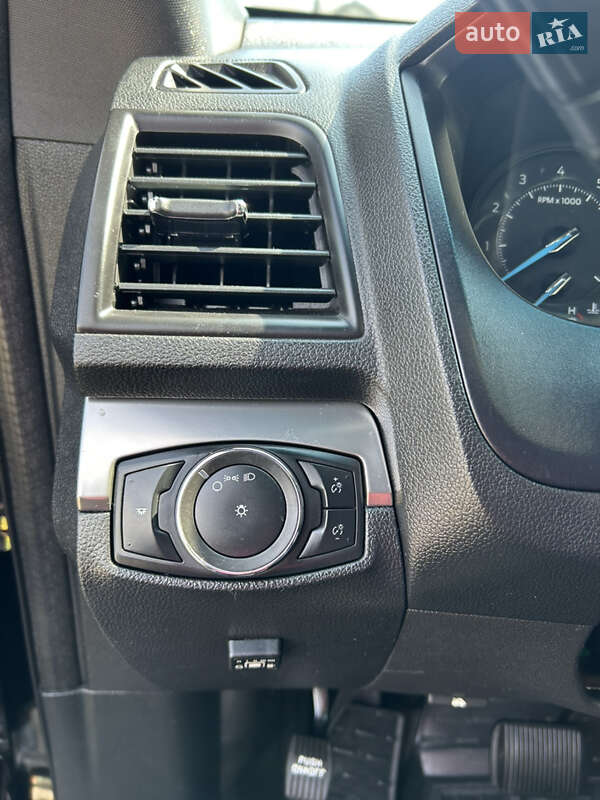 Внедорожник / Кроссовер Ford Explorer 2017 в Ровно