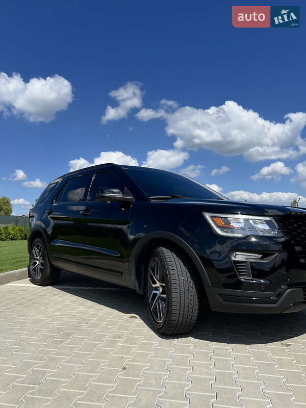 Внедорожник / Кроссовер Ford Explorer 2018 в Виннице