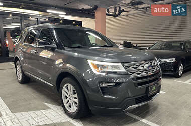 Позашляховик / Кросовер Ford Explorer 2017 в Києві