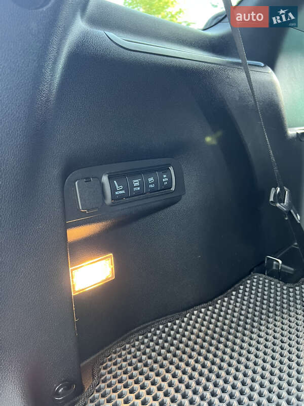 Позашляховик / Кросовер Ford Explorer 2016 в Івано-Франківську