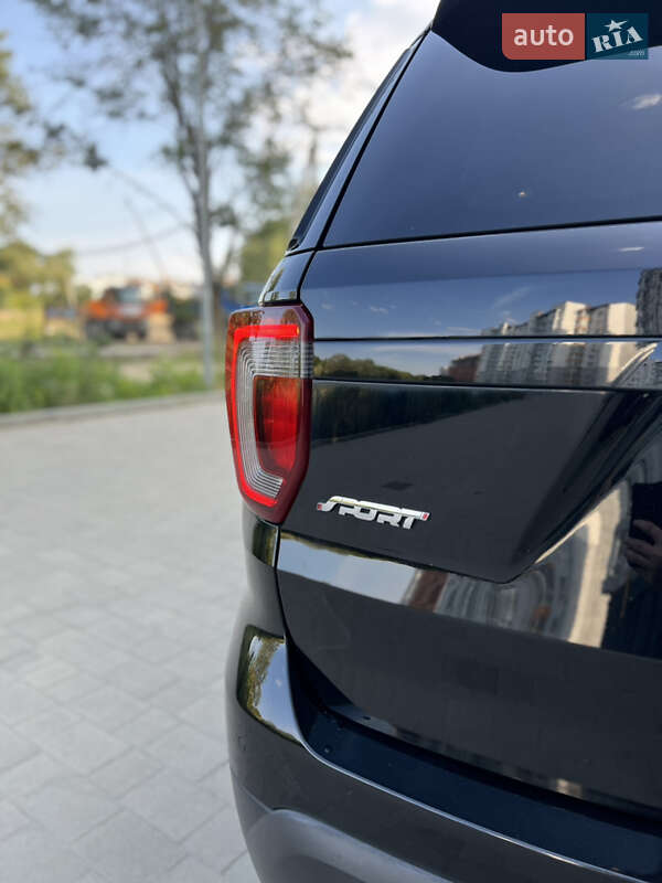 Позашляховик / Кросовер Ford Explorer 2016 в Івано-Франківську