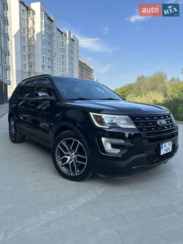 Позашляховик / Кросовер Ford Explorer 2016 в Івано-Франківську