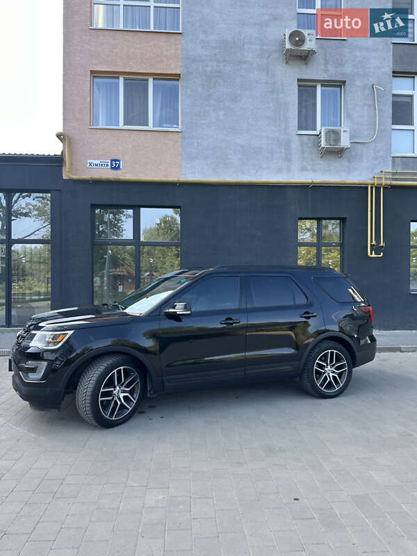 Позашляховик / Кросовер Ford Explorer 2016 в Івано-Франківську