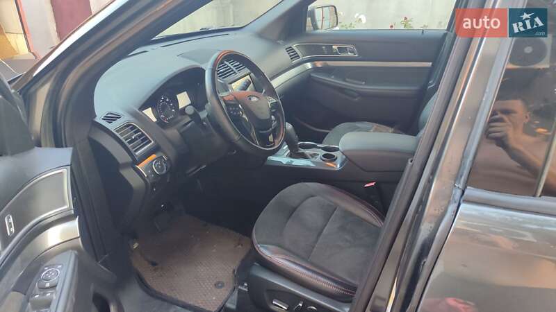 Внедорожник / Кроссовер Ford Explorer 2018 в Каменском фото 2 Внедорожник / Кроссовер Ford Explorer 2018 в Каменском