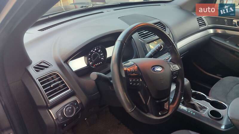 Внедорожник / Кроссовер Ford Explorer 2018 в Каменском фото 3 Внедорожник / Кроссовер Ford Explorer 2018 в Каменском