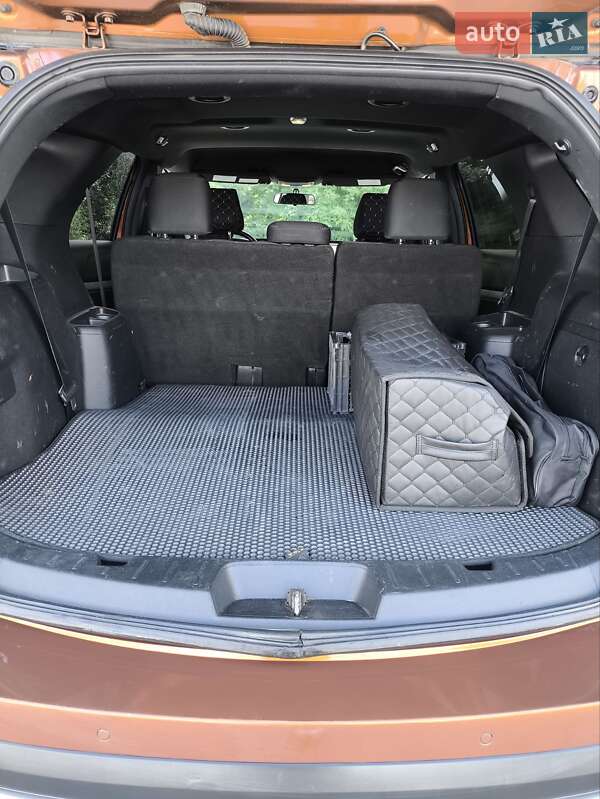 Позашляховик / Кросовер Ford Explorer 2017 в Ірпені