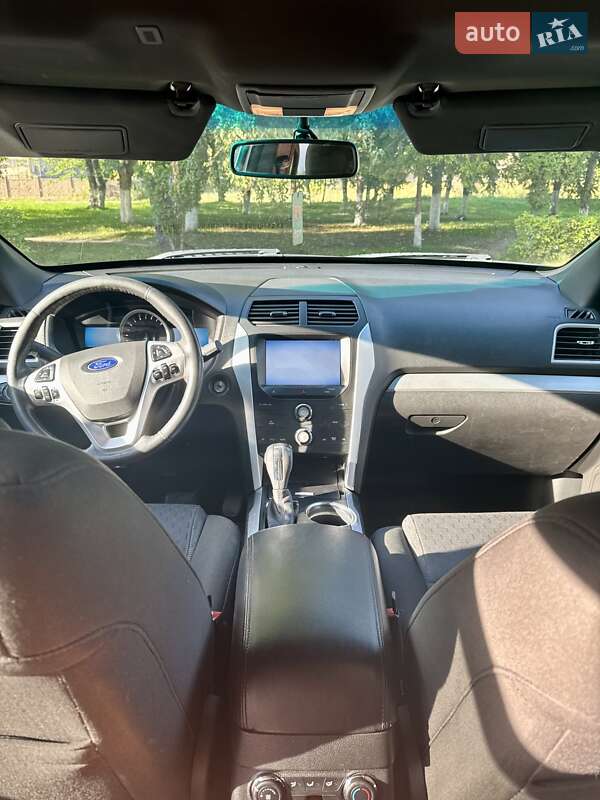 Внедорожник / Кроссовер Ford Explorer 2013 в Дубно
