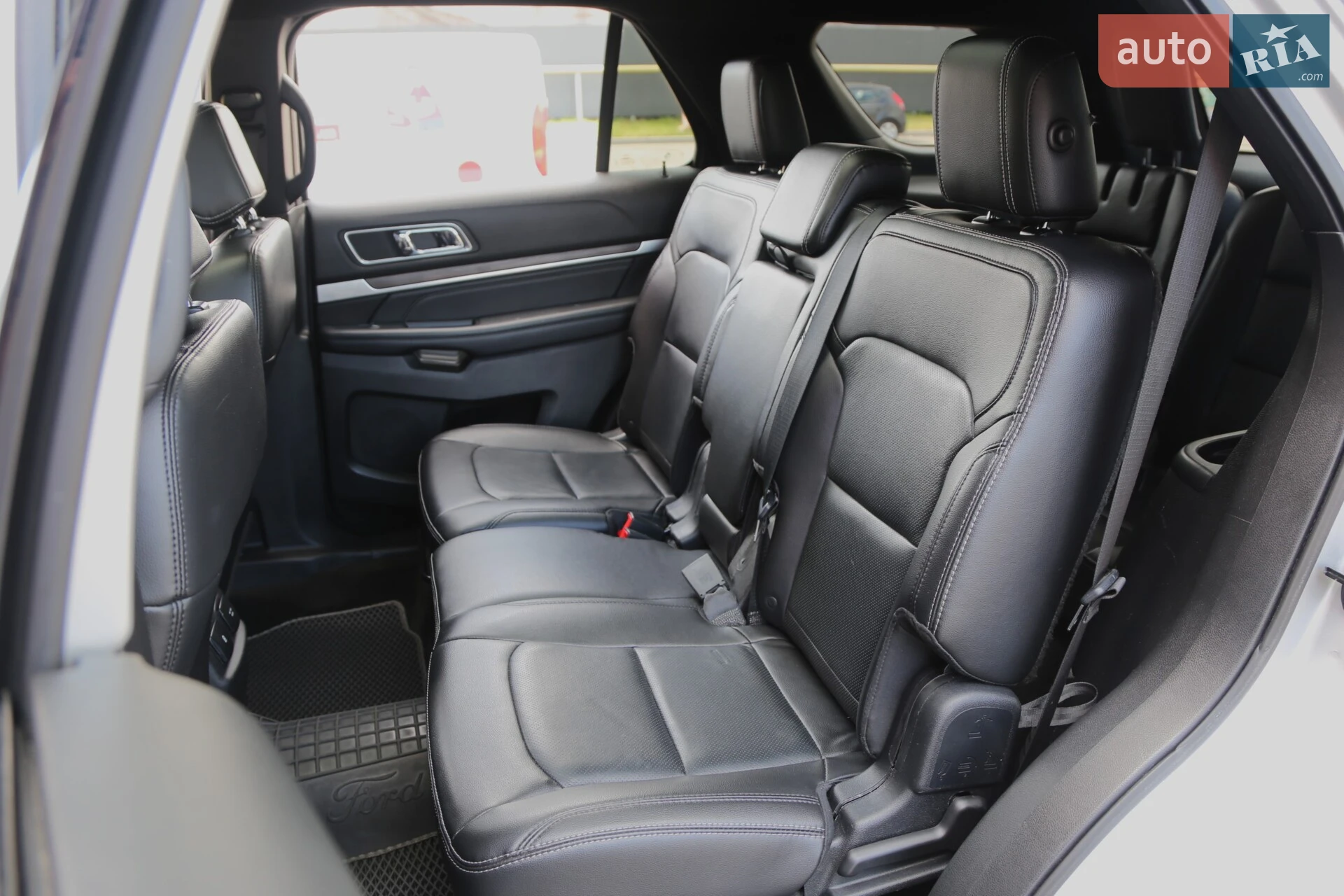 2017 Ford Explorer - мініатюра 10