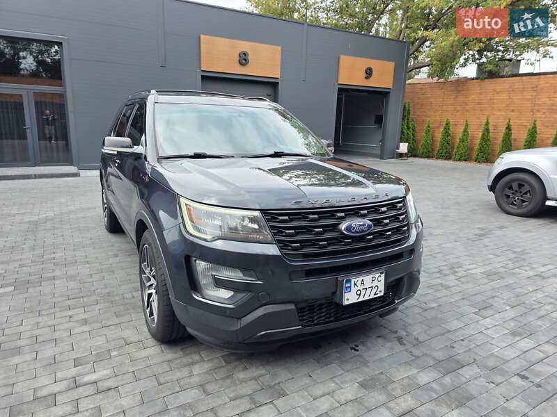 Позашляховик / Кросовер Ford Explorer 2016 в Києві