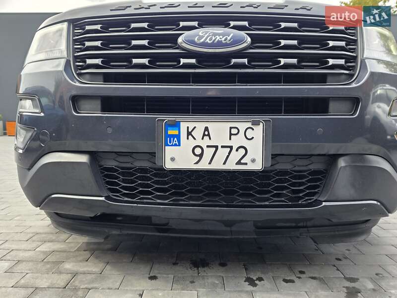 Позашляховик / Кросовер Ford Explorer 2016 в Києві