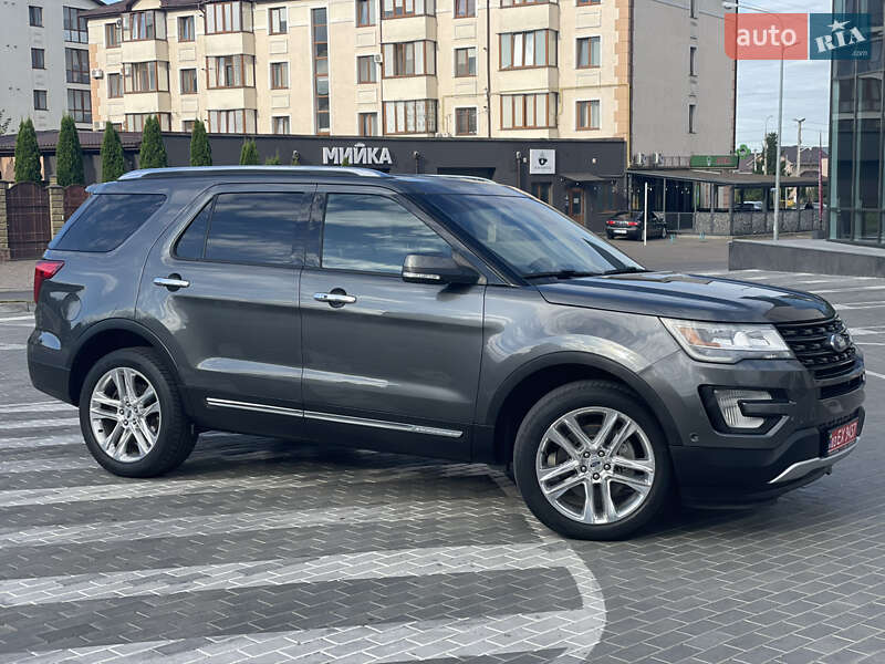 Позашляховик / Кросовер Ford Explorer 2016 в Рівному