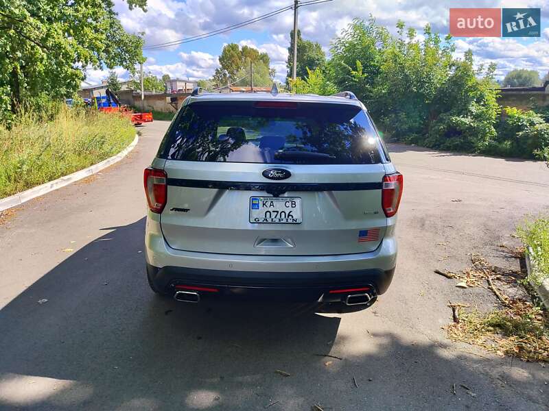 Позашляховик / Кросовер Ford Explorer 2015 в Києві