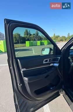 Внедорожник / Кроссовер Ford Explorer 2018 в Каменец-Подольском