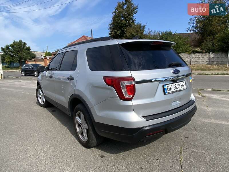 Внедорожник / Кроссовер Ford Explorer 2018 в Макарове