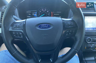Внедорожник / Кроссовер Ford Explorer 2018 в 