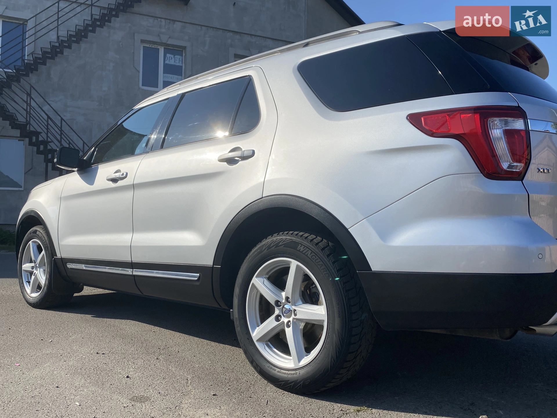 2017 Ford Explorer - мініатюра 6