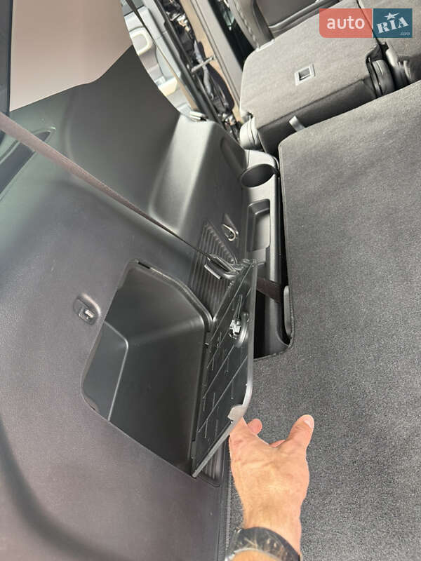 Позашляховик / Кросовер Ford Explorer 2022 в Стрию