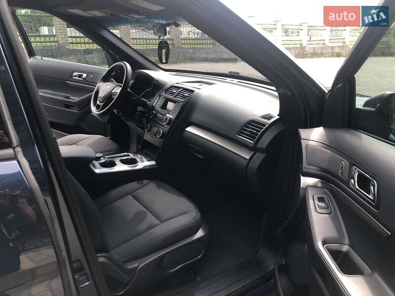 Внедорожник / Кроссовер Ford Explorer 2017 в Владимирце