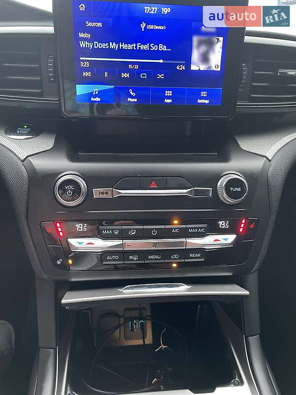 Позашляховик / Кросовер Ford Explorer 2020 в Вараші