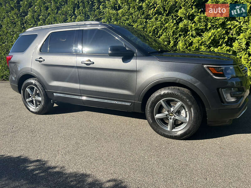 Внедорожник / Кроссовер Ford Explorer 2016 в Киеве