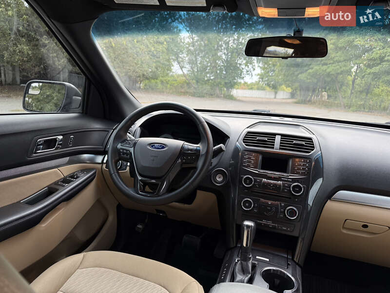 Внедорожник / Кроссовер Ford Explorer 2017 в Лубнах