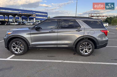 Позашляховик / Кросовер Ford Explorer 2022 в 