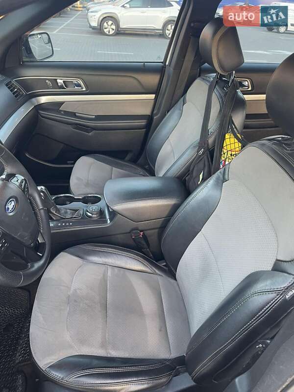 Позашляховик / Кросовер Ford Explorer 2015 в Вінниці