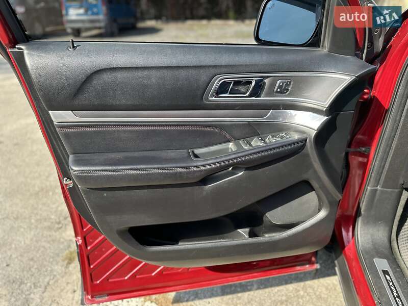 Внедорожник / Кроссовер Ford Explorer 2016 в Киеве