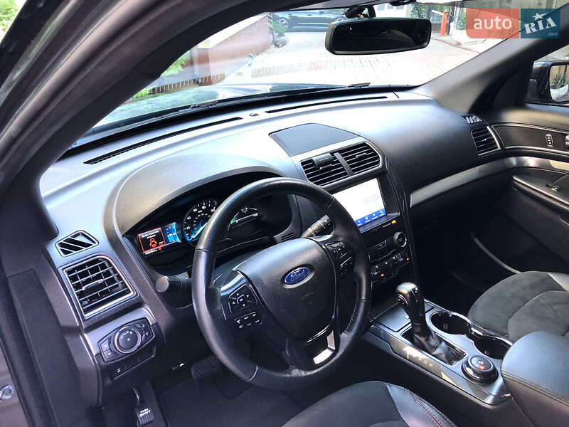 Внедорожник / Кроссовер Ford Explorer 2019 в Киеве