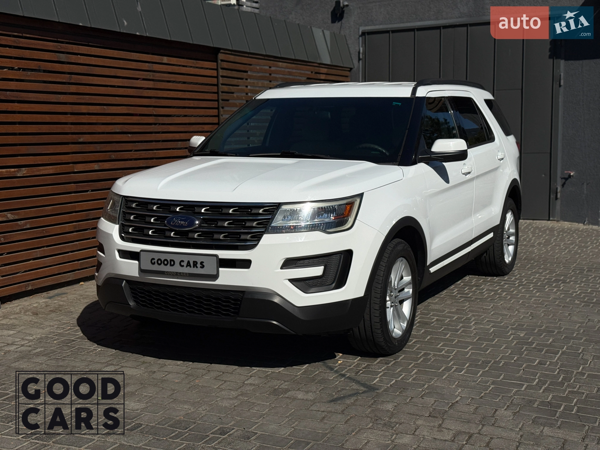 2017 Ford Explorer - мініатюра 3