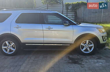 Внедорожник / Кроссовер Ford Explorer 2017 в 