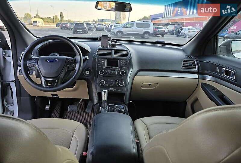 Внедорожник / Кроссовер Ford Explorer 2017 в Львове