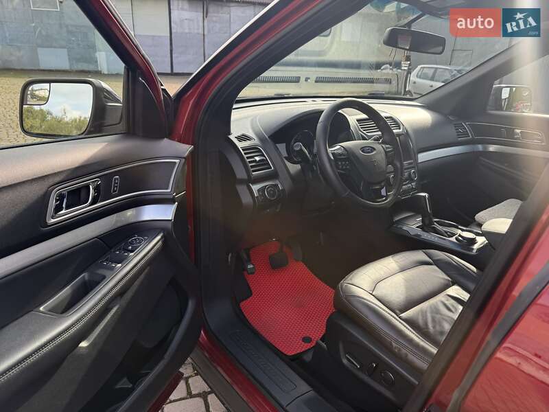 Внедорожник / Кроссовер Ford Explorer 2015 в Шептицькому