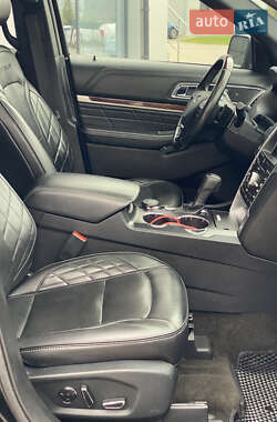 Внедорожник / Кроссовер Ford Explorer 2017 в 