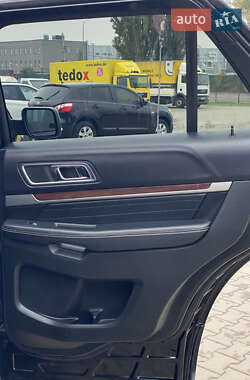 Внедорожник / Кроссовер Ford Explorer 2017 в 