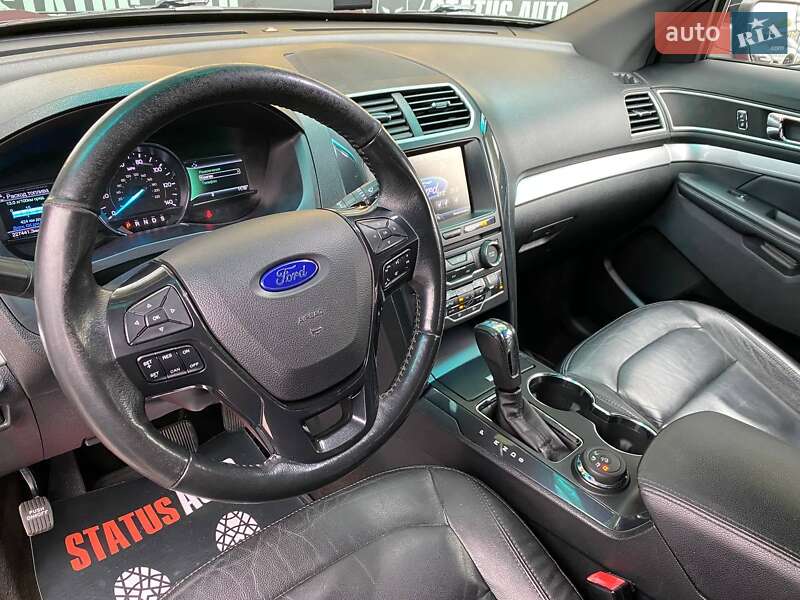 Внедорожник / Кроссовер Ford Explorer 2016 в Хмельницком