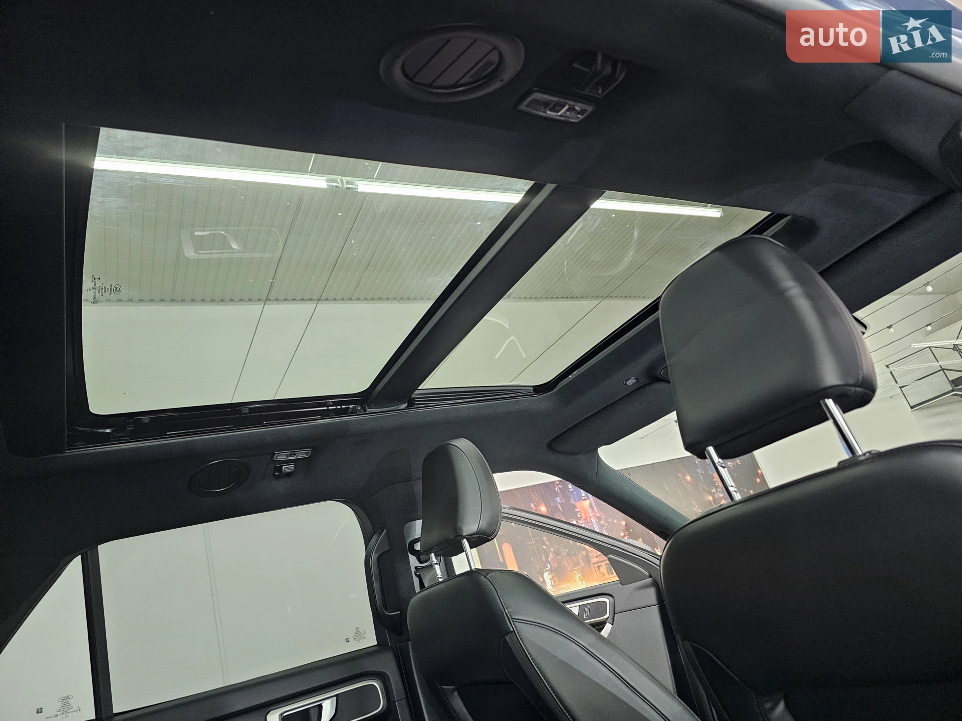 2021 Ford Explorer - мініатюра 14