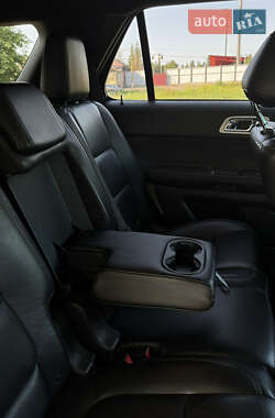 Внедорожник / Кроссовер Ford Explorer 2013 в 