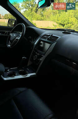 Внедорожник / Кроссовер Ford Explorer 2013 в 