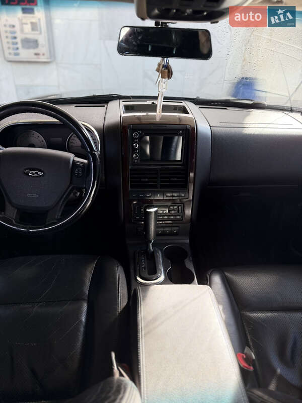 Внедорожник / Кроссовер Ford Explorer 2009 в Могилев-Подольске